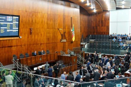 Assembleia aprova reajuste do auxílio-refeição dos servidores públicos estaduais