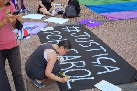 Ato em Porto Alegre pede justiça por jovem lésbica brutalmente assassinada