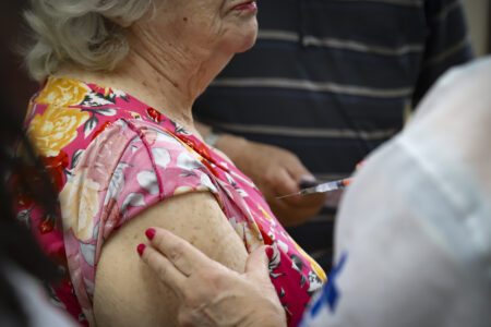 Porto Alegre: Campanha de vacinação contra gripe começa nesta segunda (25)