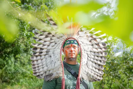 Liminar tenta impedir sepultamento do cacique Merong, mas indígenas se antecipam