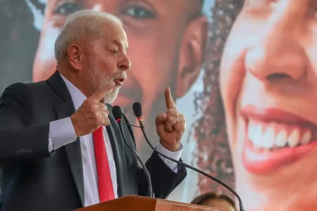 Lula anuncia obras do PAC Seleções com R$ 23 bilhões em investimentos