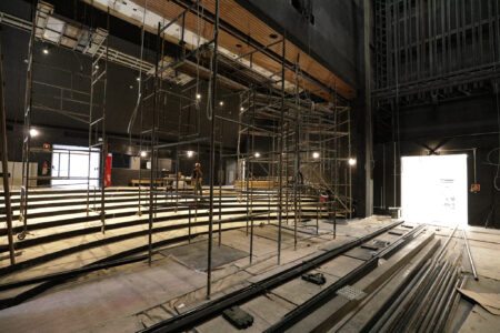Fechado por 10 anos, Teatro Túlio Piva será reaberto dia 19 de março em meio a polêmica