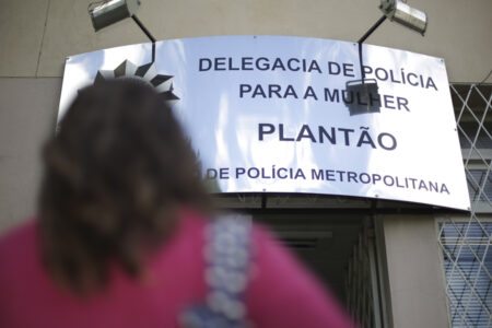 Mulher denuncia servidor do consulado americano em Porto Alegre por estupro