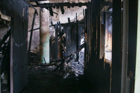 ‘Se não tivesse acordado, acho que nem estaria aqui’, diz sobrevivente de incêndio em Porto Alegre
