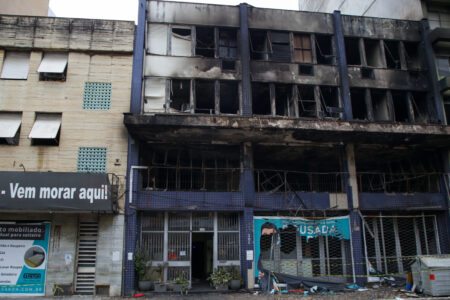 Incêndio na Pousada Garoa deixou 10 mortos em Porto Alegre | Foto: Isabelle Rieger/Sul21