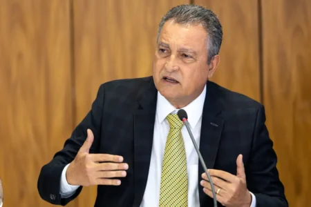 Governo federal comprará quase 2 mil imóveis para desabrigados no RS