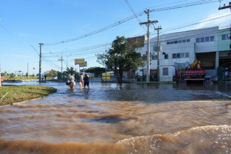 Sobe para 143 o número de mortos na enchente do Rio Grande do Sul