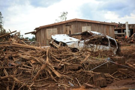Governo federal pede para prefeituras indicarem a demanda de novas moradias para vítimas da enchente