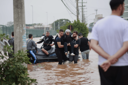 Bairros debaixo d’água, resgates incessantes, famílias separadas: Enchente devasta Canoas