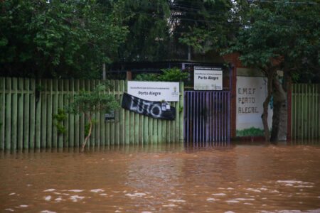 Em Porto Alegre, 14 escolas municipais foram inundadas e 11 destelhadas. Foto: Isabelle Rieger/Sul21