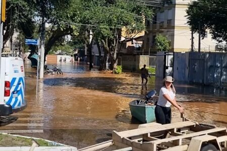 Prefeitura orienta evacuação dos bairros Menino Deus e Cidade Baixa