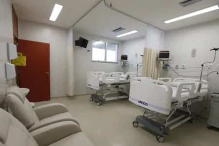 Quatro hospitais de Porto Alegre recebem 70 novos leitos