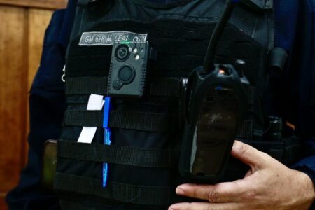 Guarda Municipal usará câmeras corporais a partir desta semana em Porto Alegre