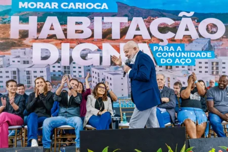 Lula participou de entrega de moradias neste domingo | Foto: Ricardo Stuckert/PR